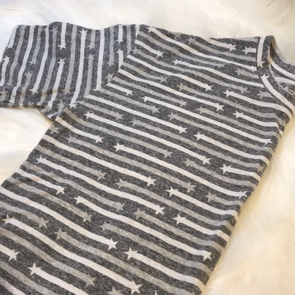 Patrick T ✨ LuLaRoe t-shirt heathered Gray stars